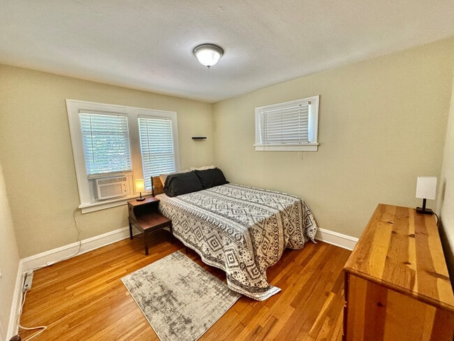 2334 Noble Rd in Cleveland Heights, OH - Building Photo - Building Photo