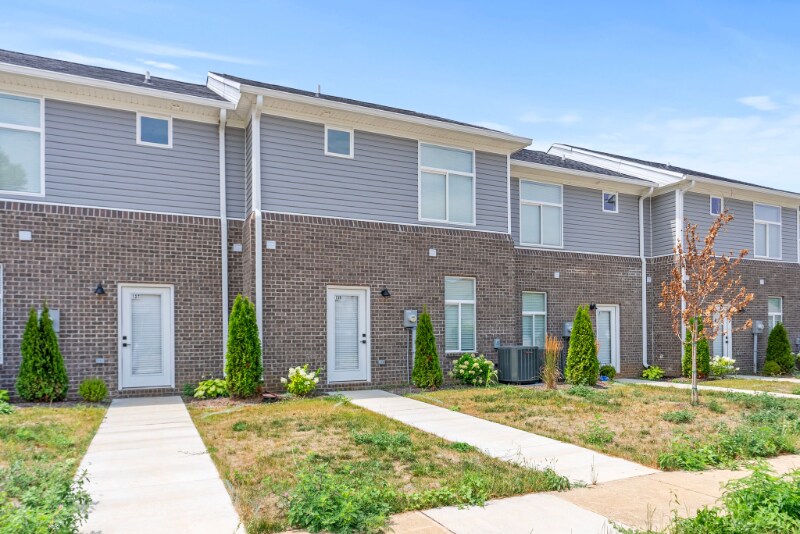 194 Robinson Way in Lexington, KY - Building Photo