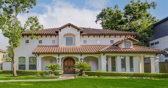 5410 Valerie St in Bellaire, TX - Building Photo