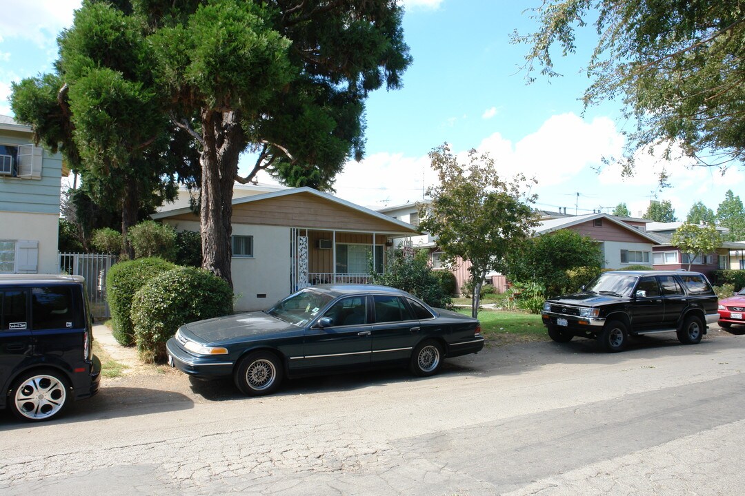 5711 Tilden Ave in Van Nuys, CA - Building Photo