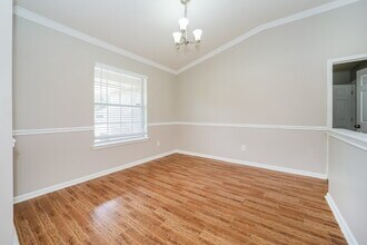 2452 Royal Pointe Dr in Green Cove Springs, FL - Building Photo - Building Photo
