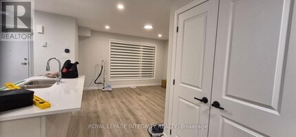 401 Glenroy Gilbert Dr in Ottawa, ON - Building Photo - Building Photo