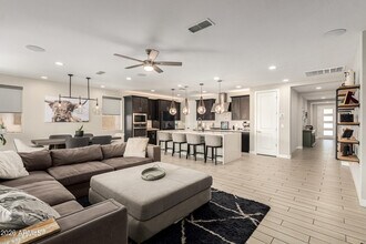 6974 W Spur Dr in Peoria, AZ - Building Photo - Building Photo