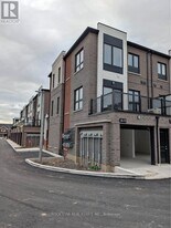 70 Kenesky Dr in Hamilton, ON - Building Photo
