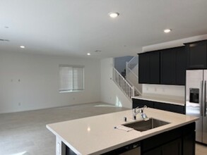 311 Mount Tyndall St in Henderson, NV - Foto de edificio - Building Photo