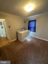 858 S Main St in Woodstock, VA - Building Photo