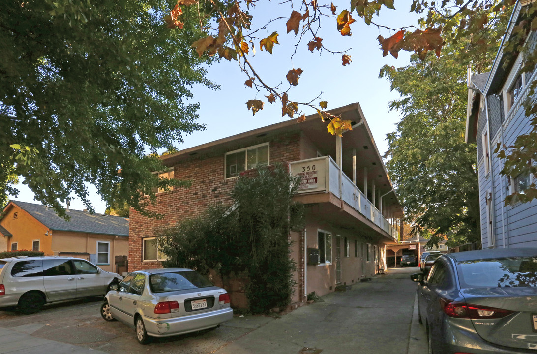 350 S 10th St in San Jose, CA - Building Photo