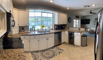 9928 Moss Pond Dr in Boca Raton, FL - Building Photo