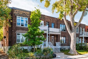 2118 Addington Rue in Montréal, QC - Building Photo