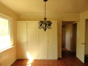 4065 Moore Ln in Loomis, CA - Foto de edificio - Building Photo