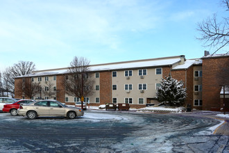 Countryside Village in Rochelle, IL - Building Photo - Building Photo