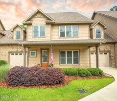 129 Pinebranch Ct in Southern Pines, NC - Building Photo