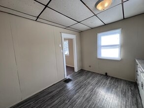 124 N Beard St in Danville, IL - Building Photo - Building Photo