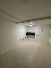 765 Grove St, Unit 4 in Irvington, NJ - Foto de edificio - Building Photo