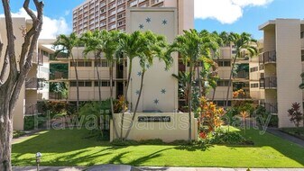 933 Kaheka St in Honolulu, HI - Building Photo