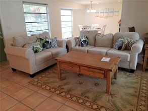 2745 Cardwell Way in Sarasota, FL - Building Photo - Building Photo