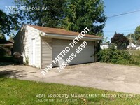 22855 Melrose Ave in Eastpointe, MI - Foto de edificio - Building Photo