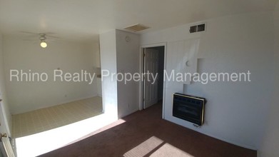 1111 Amherst Dr SE-Unit -39 in Albuquerque, NM - Building Photo - Building Photo