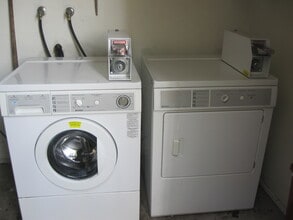 215 Covina Ave, Unit 3 in Long Beach, CA - Foto de edificio - Building Photo