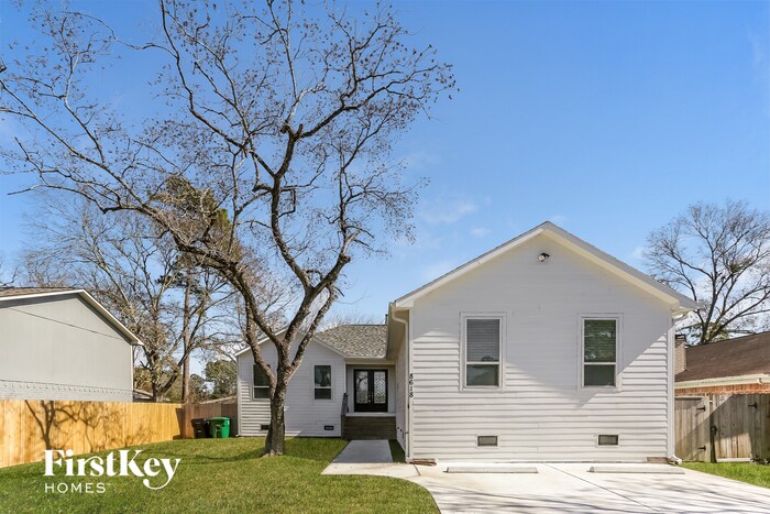 8618 Valley Song Dr in Houston, TX - Building Photo