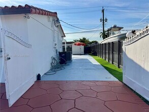 12813 SW 20th St in Miami, FL - Building Photo - Building Photo