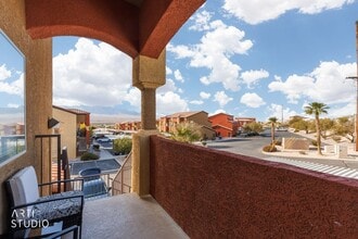 890 Kitty Hawk Dr in Mesquite, NV - Building Photo - Building Photo