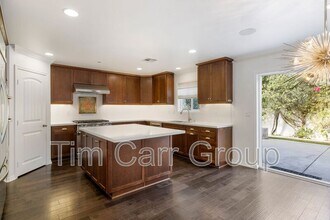 601 Powell Pl in Newport Beach, CA - Building Photo - Building Photo