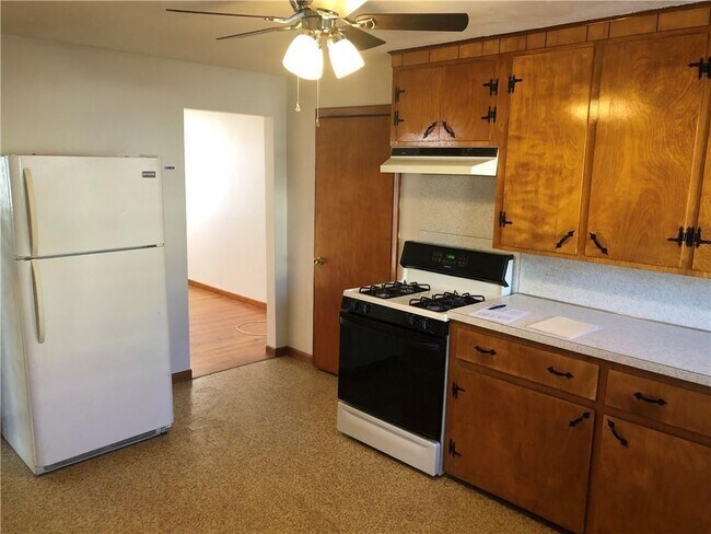 30 Wakefield St in West Warwick, RI - Building Photo - Building Photo