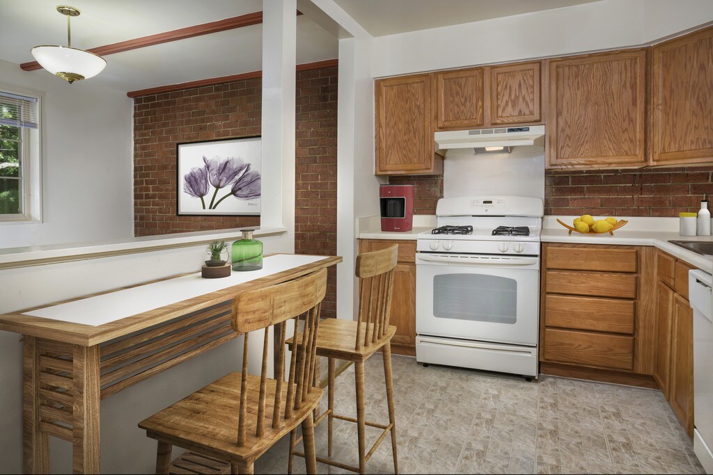 Whitehall Square Apartments Suitland, MD Apartments