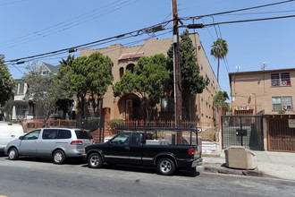 2723 San Marino St in Los Angeles, CA - Building Photo - Primary Photo