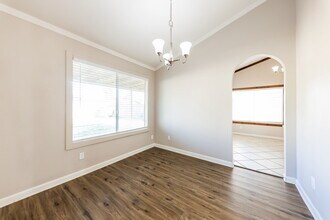 6528 W Grandview Rd in Glendale, AZ - Foto de edificio - Building Photo