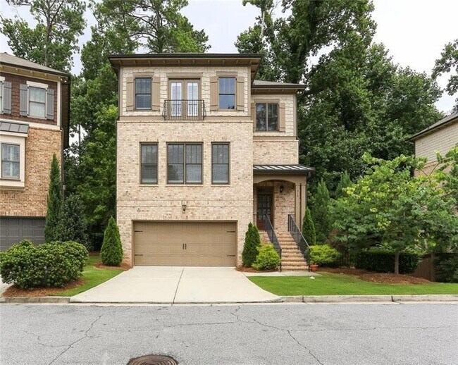 property at 914 Canterbury Ln NE