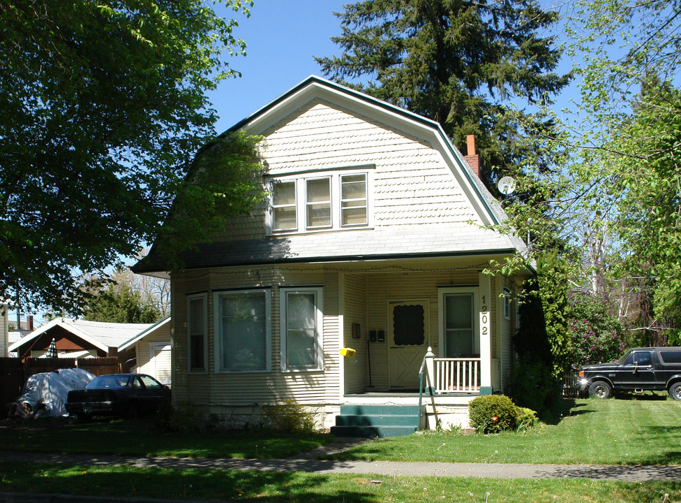 1202 W Augusta Ave in Spokane, WA - Building Photo