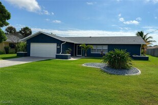 1452 SE 15th Terrace in Cape Coral, FL - Building Photo