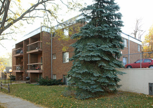 60 Stevens St W in St. Paul, MN - Building Photo - Building Photo