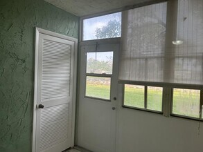 729 Lori Dr in Palm Springs, FL - Building Photo - Building Photo