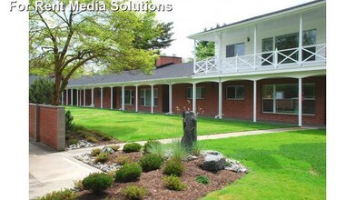 Clover Creek Manor Apartments in Lakewood, WA - Building Photo - Building Photo