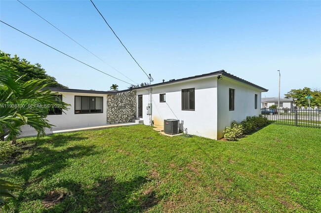 5152 SW 6th St in Coral Gables, FL - Building Photo - Building Photo