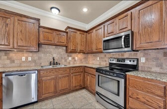 602 NW 17th Ct in Bentonville, AR - Foto de edificio - Building Photo