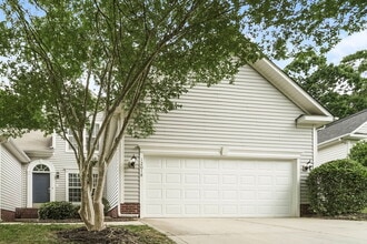 12018 Cheviott Hill Ln in Charlotte, NC - Foto de edificio - Building Photo