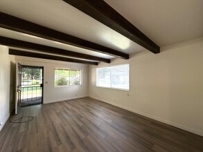 860 Netters Cir in Chico, CA - Building Photo - Building Photo