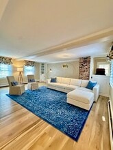 13 Tucker St in Marblehead, MA - Building Photo - Building Photo