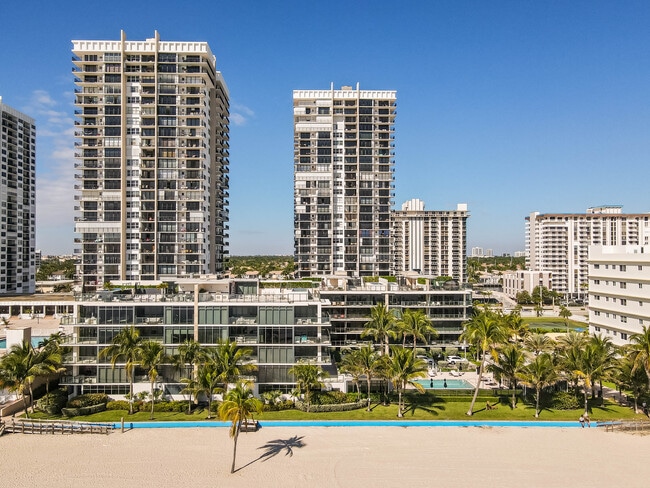 Sage Beach in Hollywood, FL - Building Photo - Building Photo