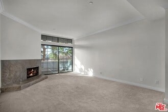 200 N Swall Dr in Beverly Hills, CA - Building Photo - Building Photo