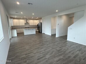 13287 W Eagle Feather Rd in Peoria, AZ - Foto de edificio - Building Photo