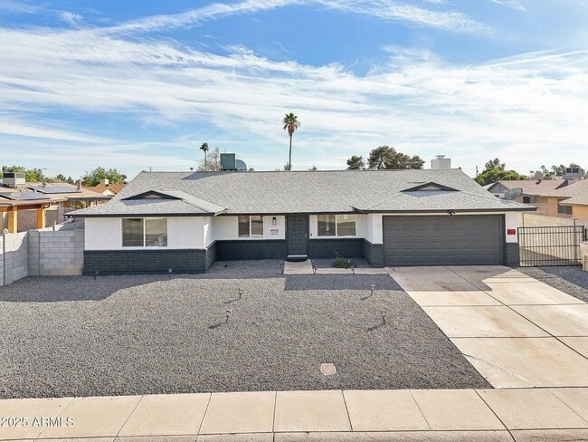property at 6123 W Karen Lee Ln