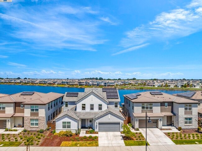 2859 Wylin Blvd in Lathrop, CA - Foto de edificio - Building Photo