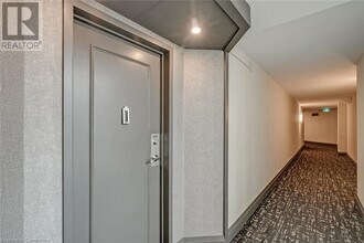 415 Locust St in Burlington, ON - Building Photo - Building Photo