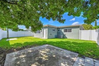 260 NW 48th Ct in Oakland Park, FL - Building Photo - Building Photo