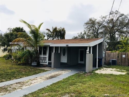 8741 Wiles Rd-Unit -30F in Coral Springs, FL - Building Photo
